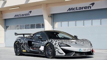 McLaren 620R - front 3/4 static