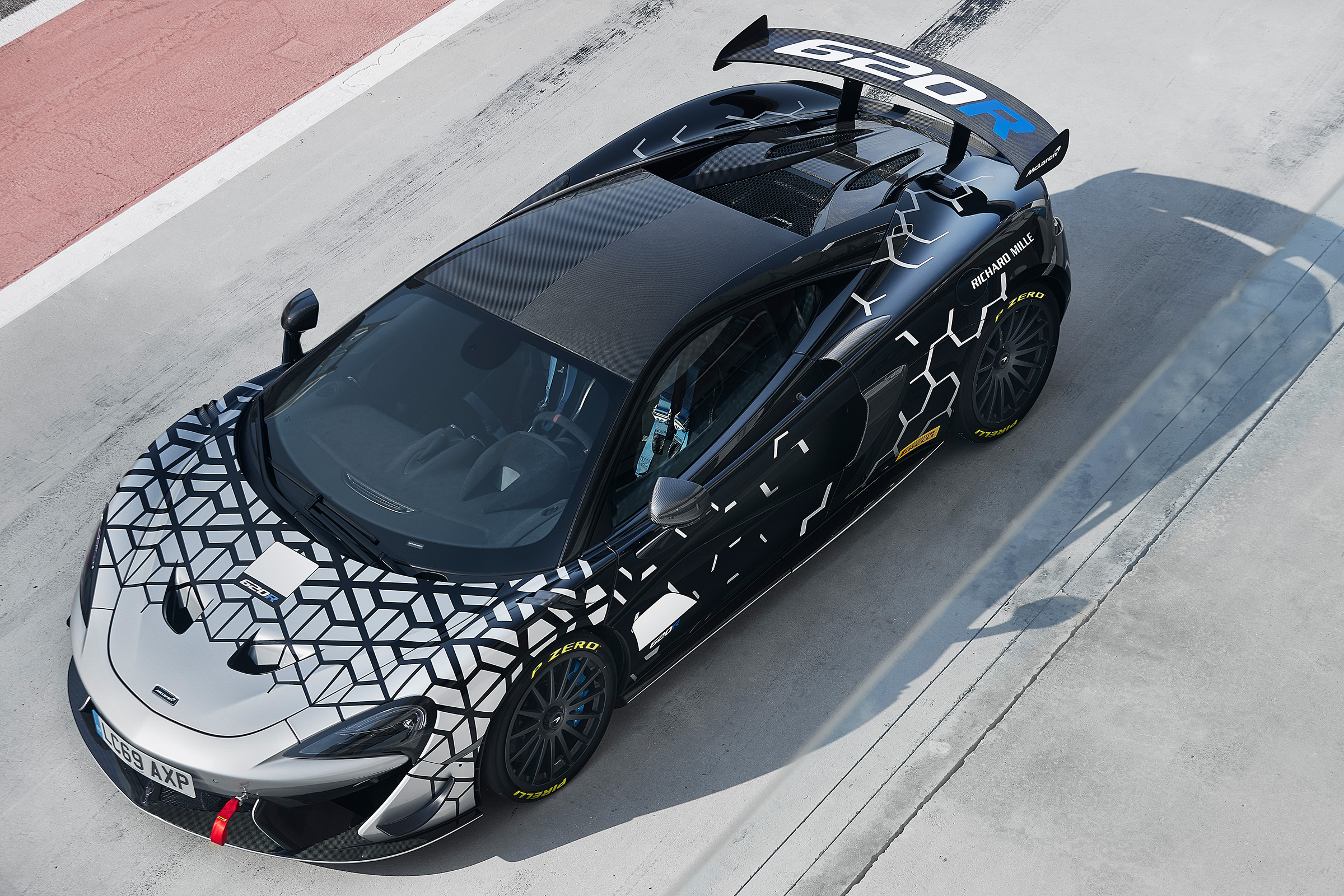 McLaren 620R - aerial