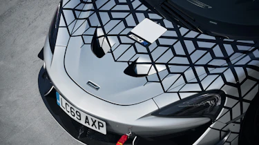 McLaren 620R - bonnet