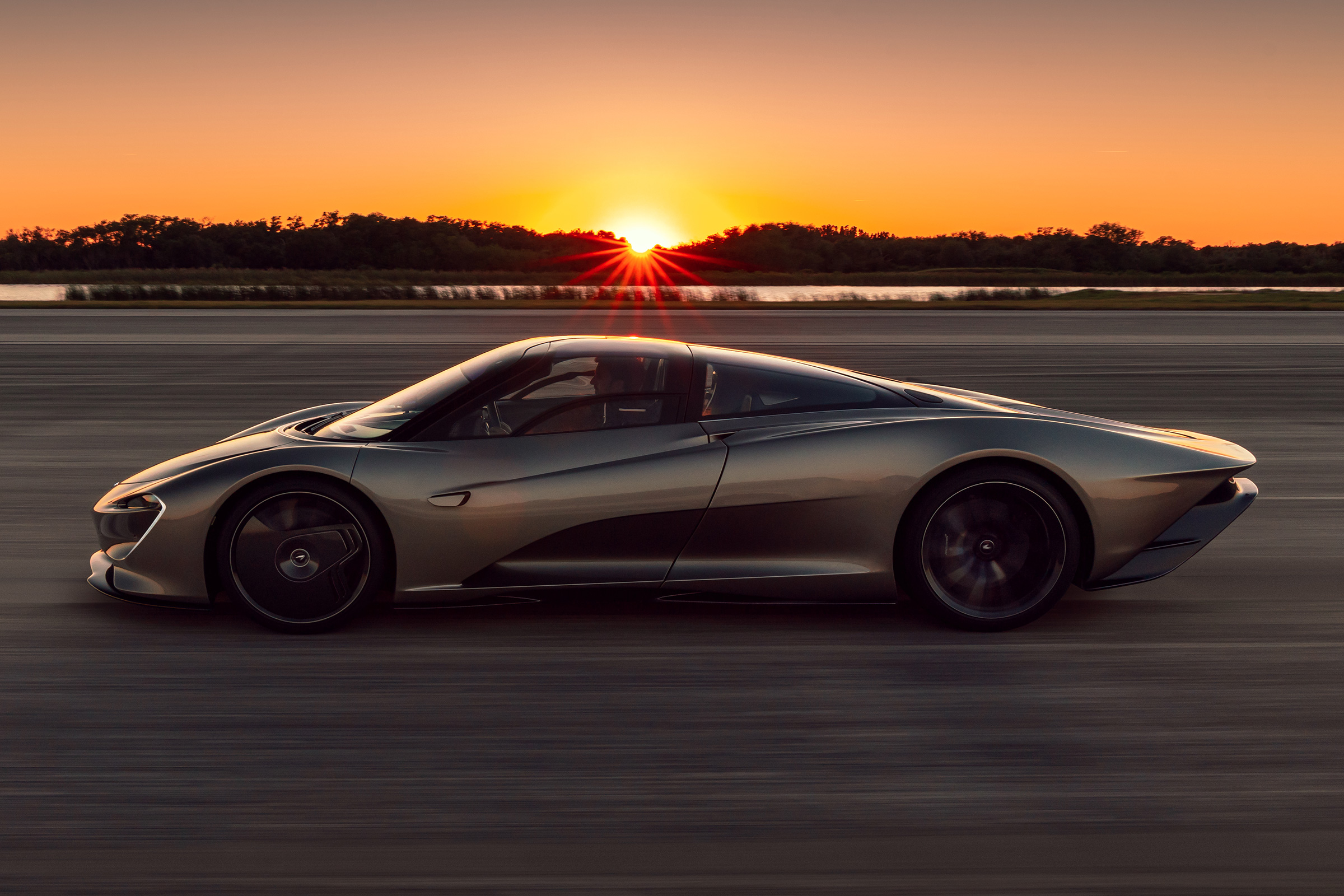 McLaren Speedtail - runway testing - side tracking
