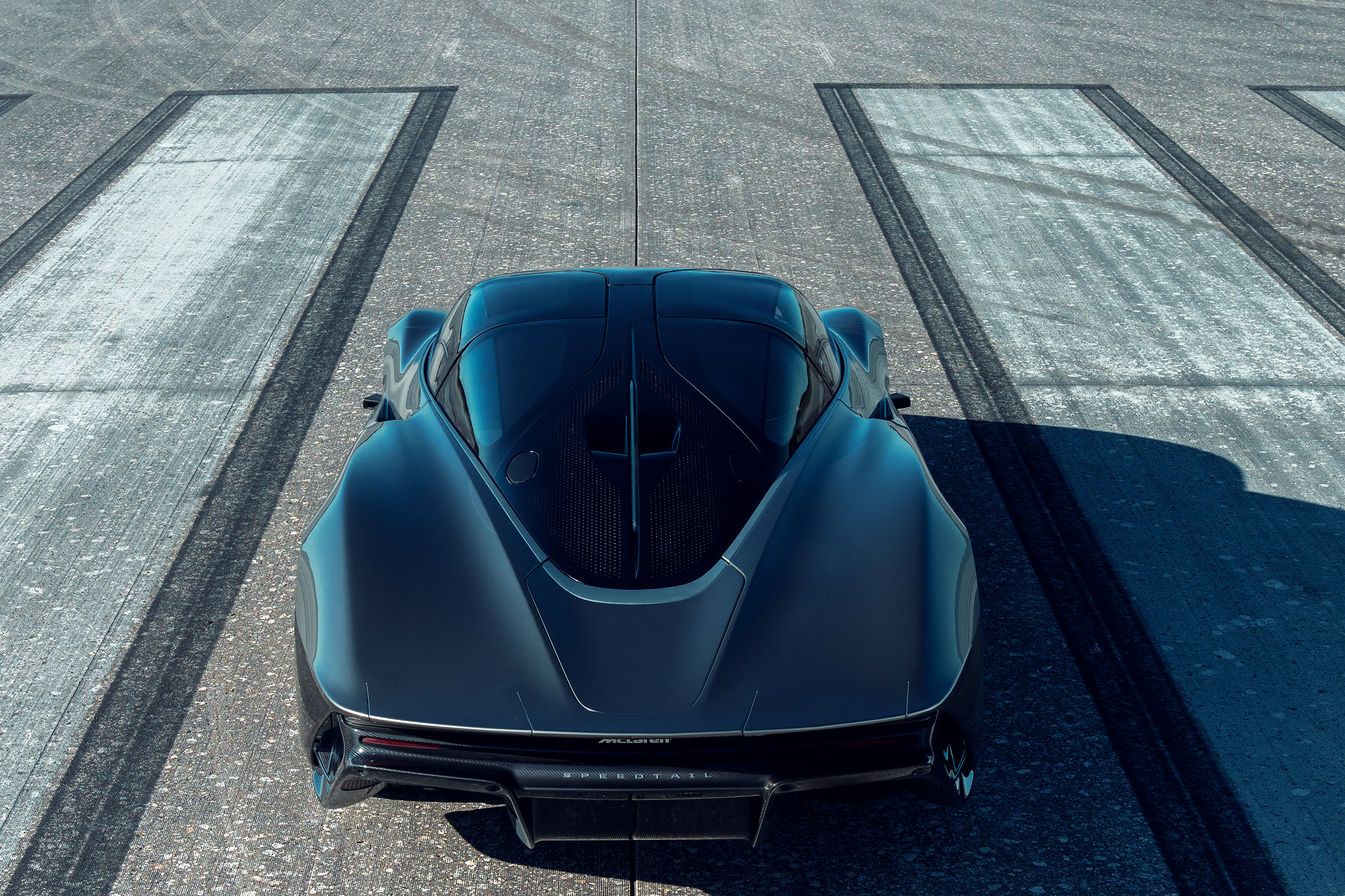 McLaren Speedtail - runway testing - rear static