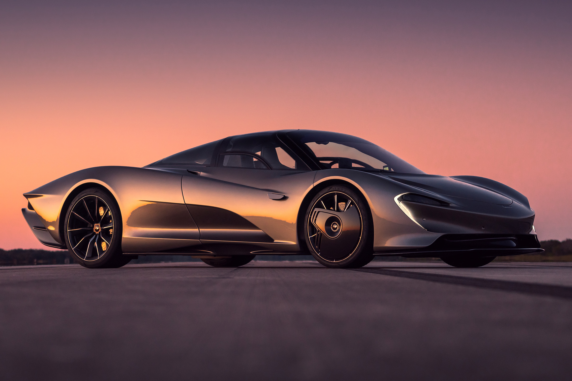 McLaren Speedtail - runway testing - front 3/4 static