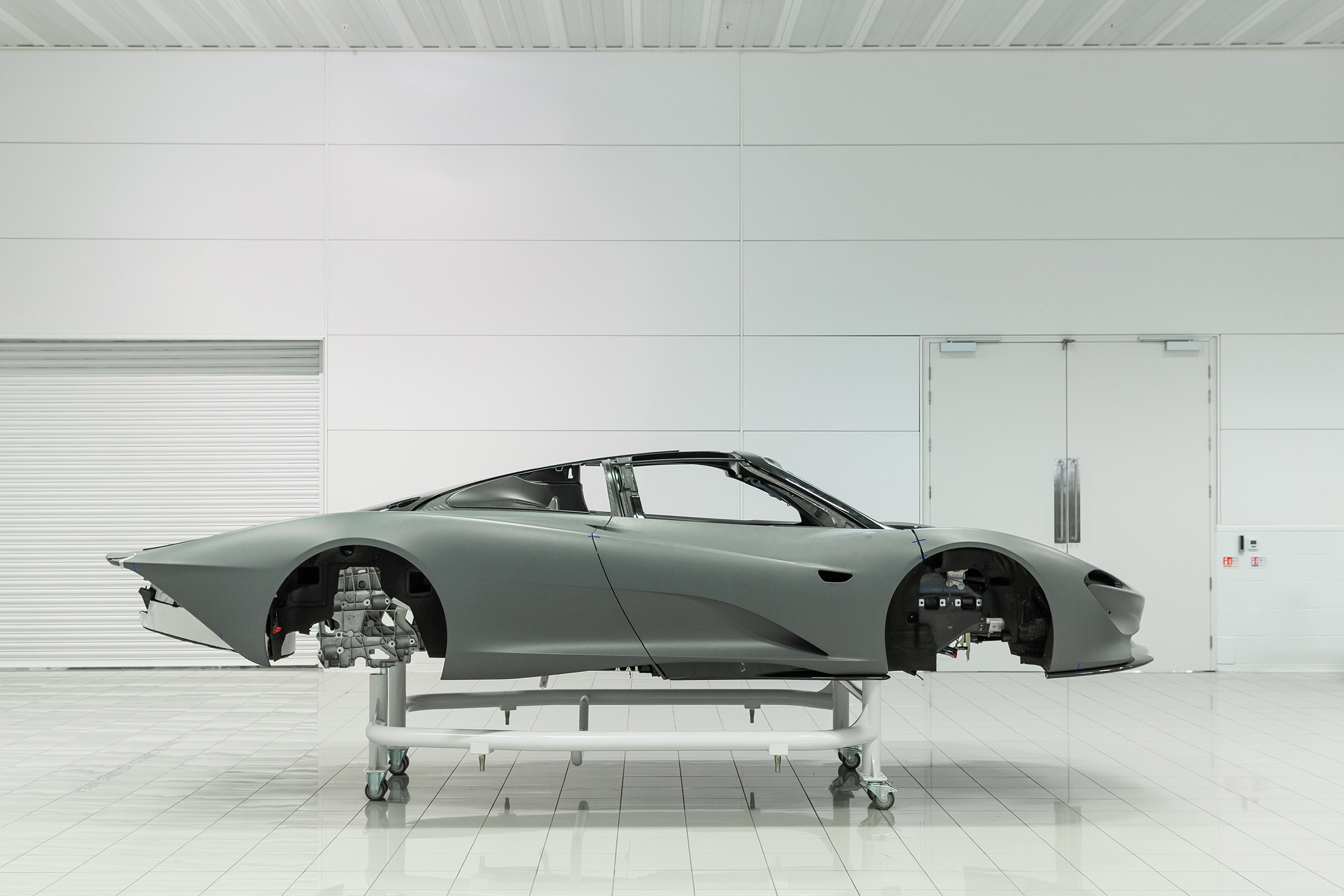 McLaren Speedtail - monocoque shell - side static