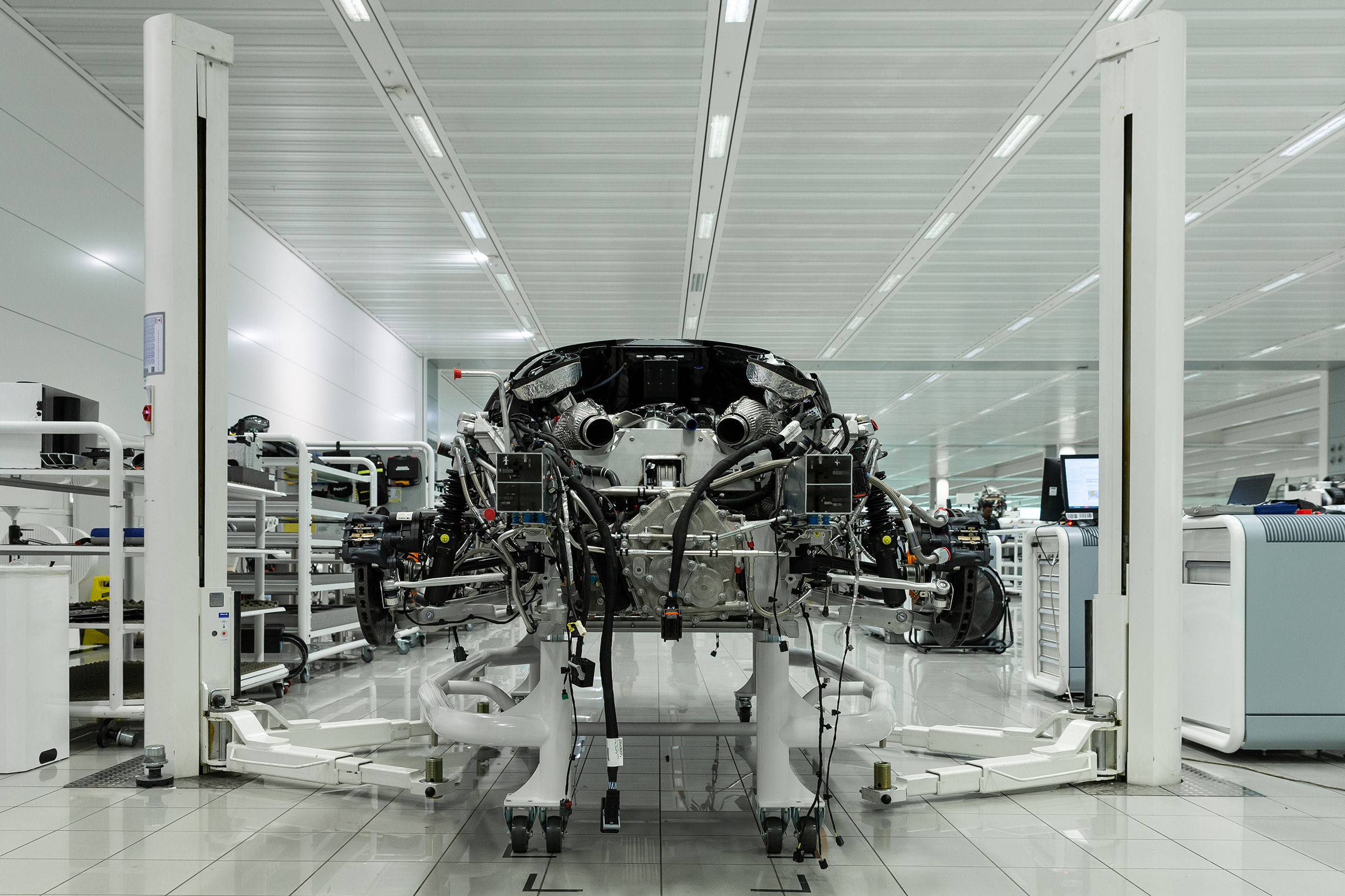 McLaren Speedtail - assembly line - front
