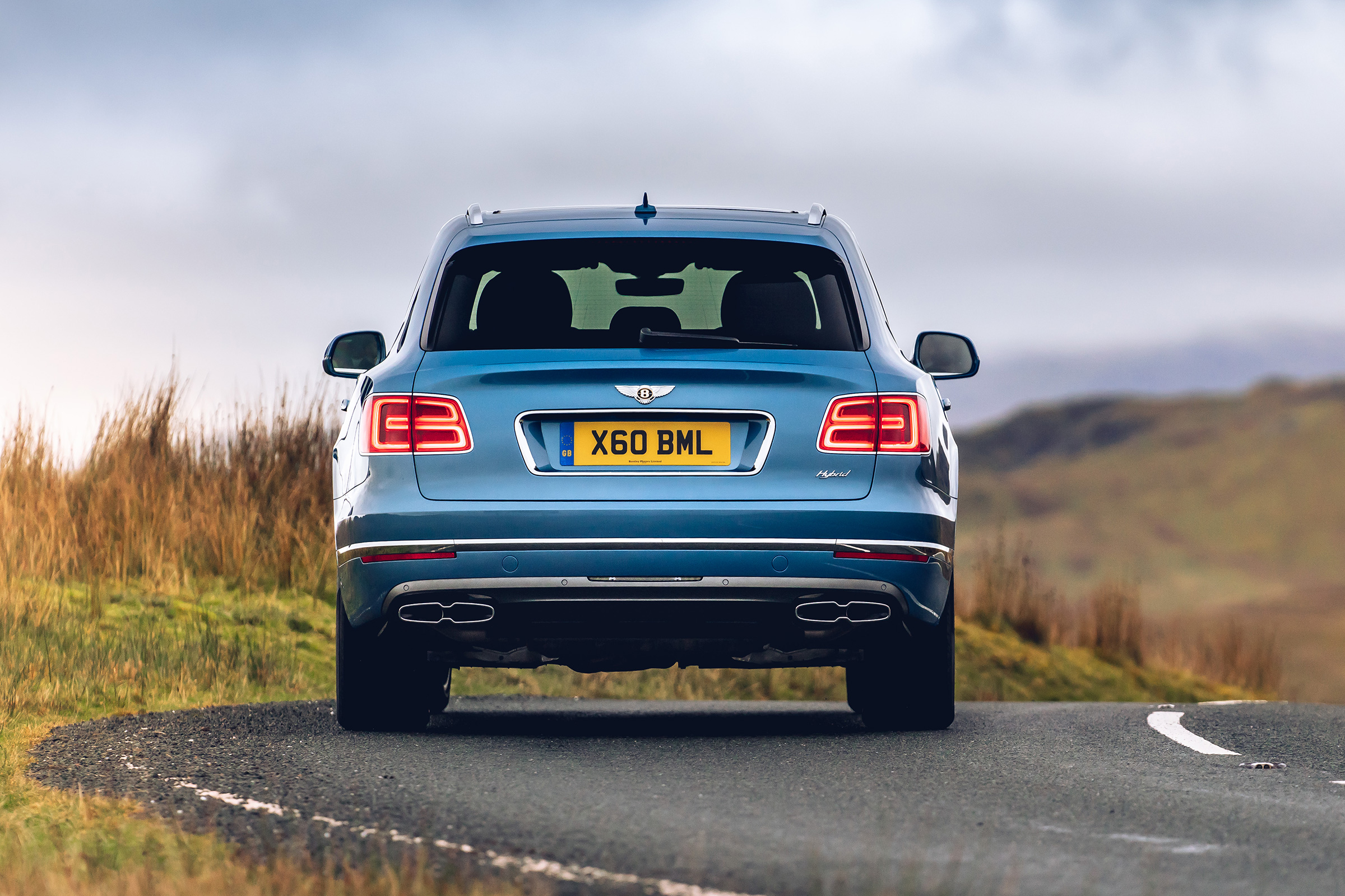 Bentley Bentayga Hybrid - rear