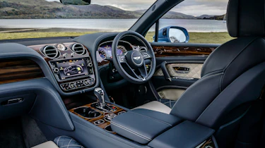 Bentley Bentayga Hybrid - interior