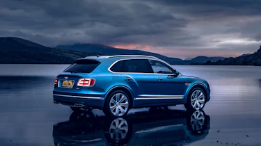 Bentley Bentayga Hybrid - rear