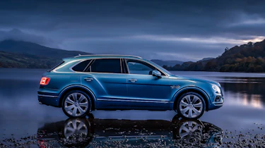 Bentley Bentayga Hybrid - side