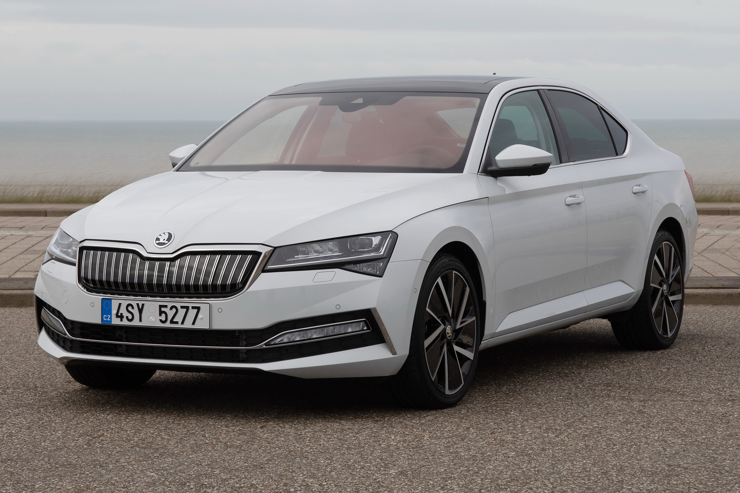 Skoda Superb iV - front 3/4 static