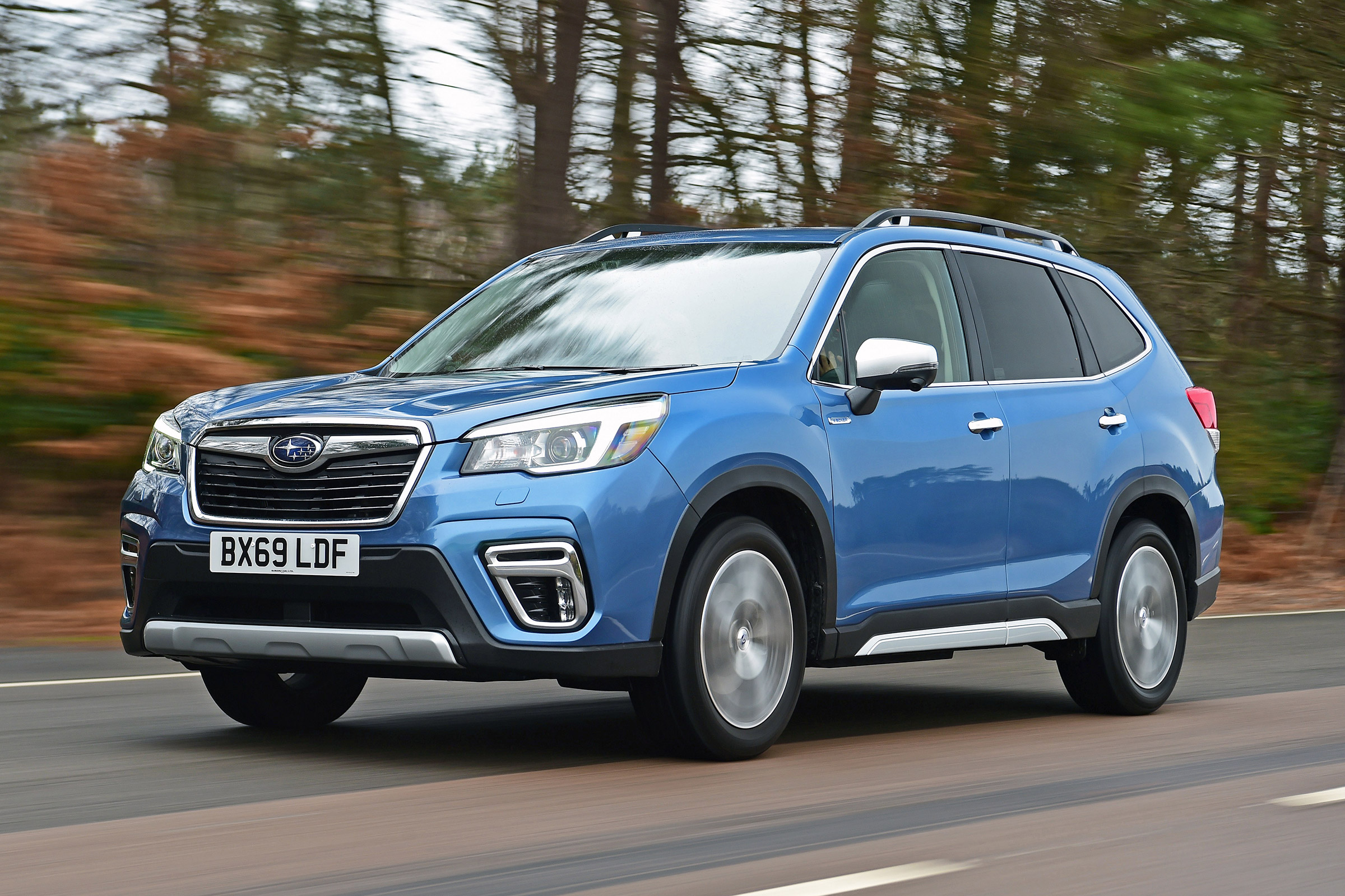 Subaru Forester e-Boxer - front
