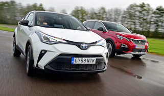 Toyota C-HR vs Peugeot 3008 - header