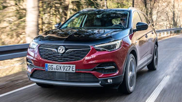 Vauxhall Grandland X Hybrid4 - front