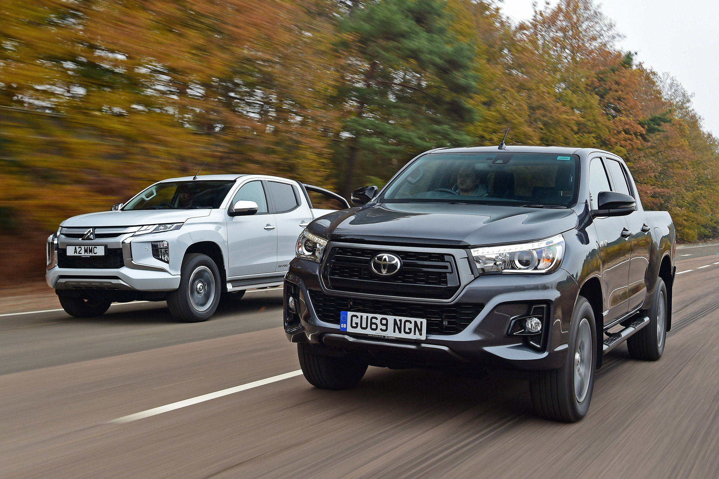 Toyota Hilux vs Mitsubishi L200 - header