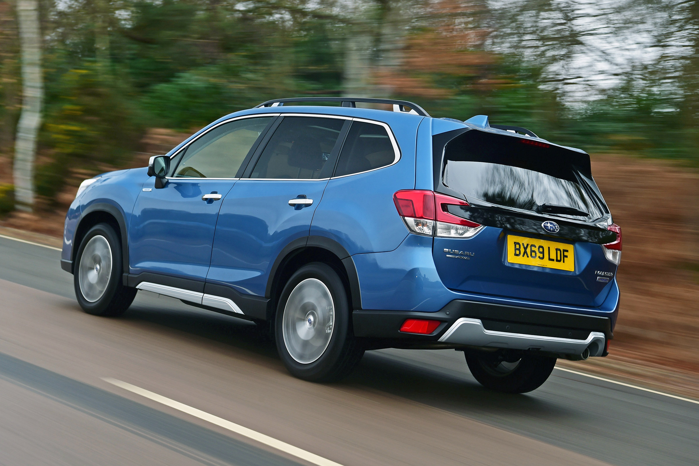 Subaru Forester e-Boxer - rear