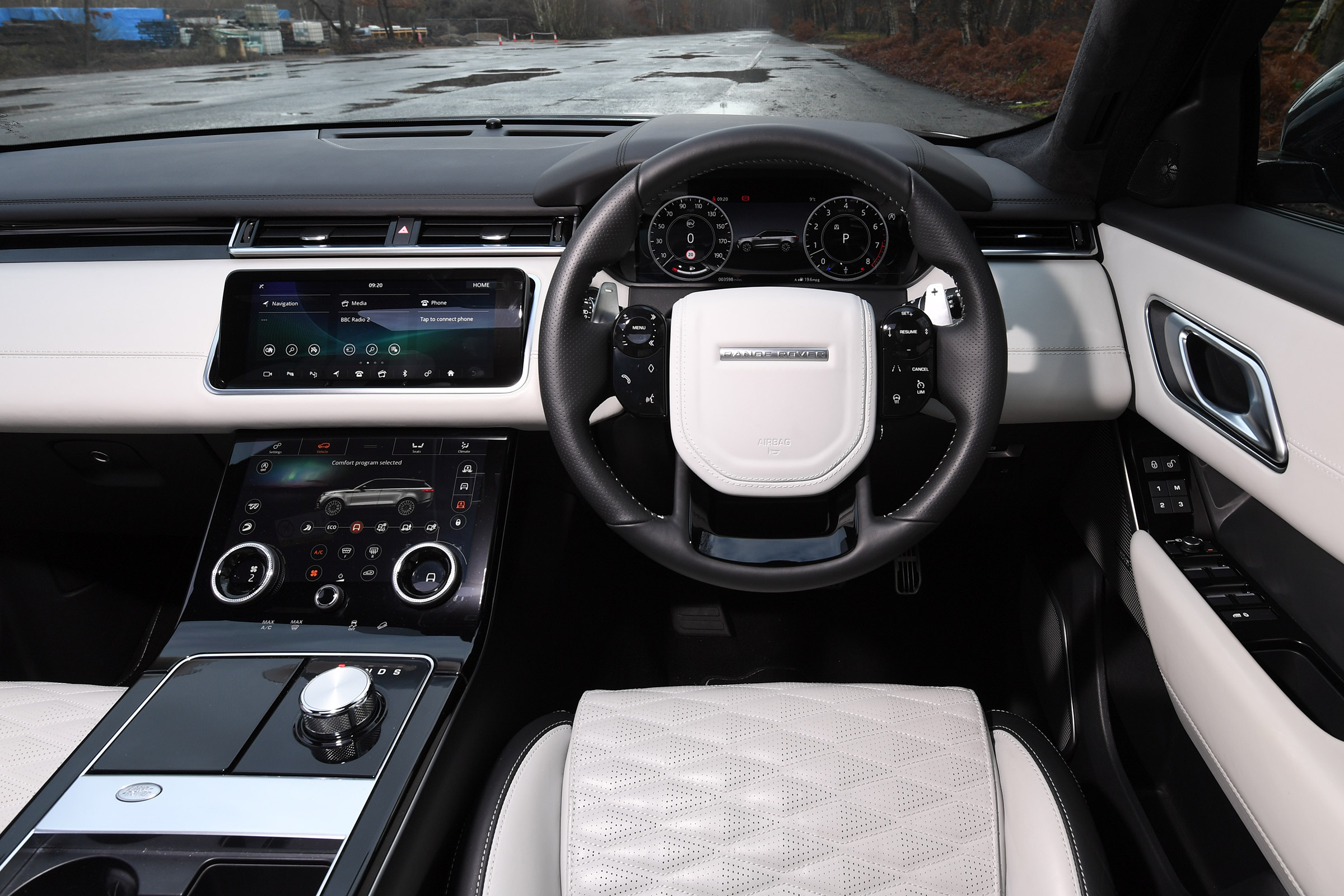 Range Rover Velar SVAutobiography Dynamic - dash