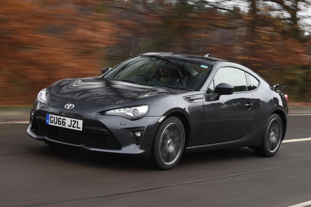 Used Toyota GT86 - front action