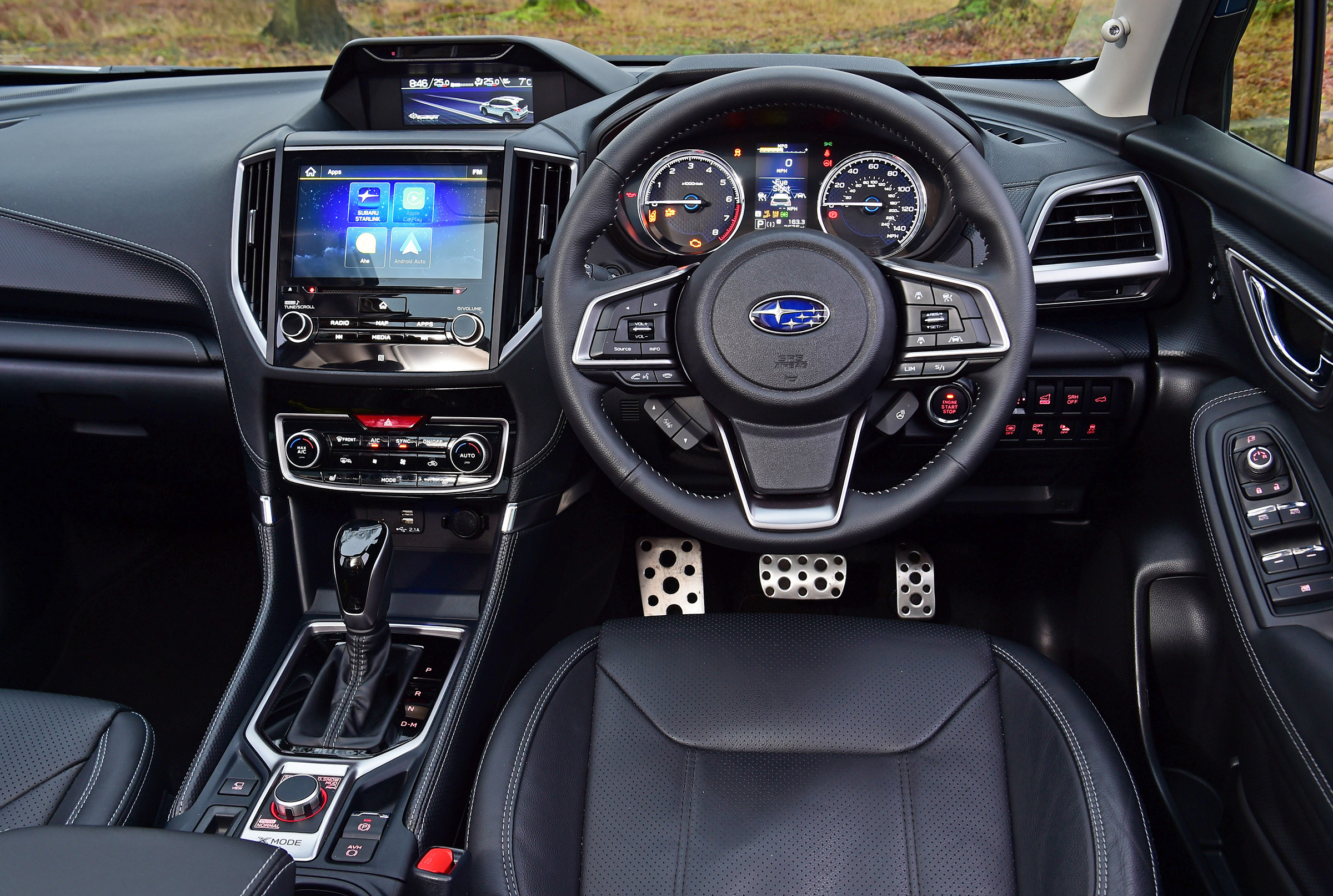 Subaru Forester e-Boxer - dash