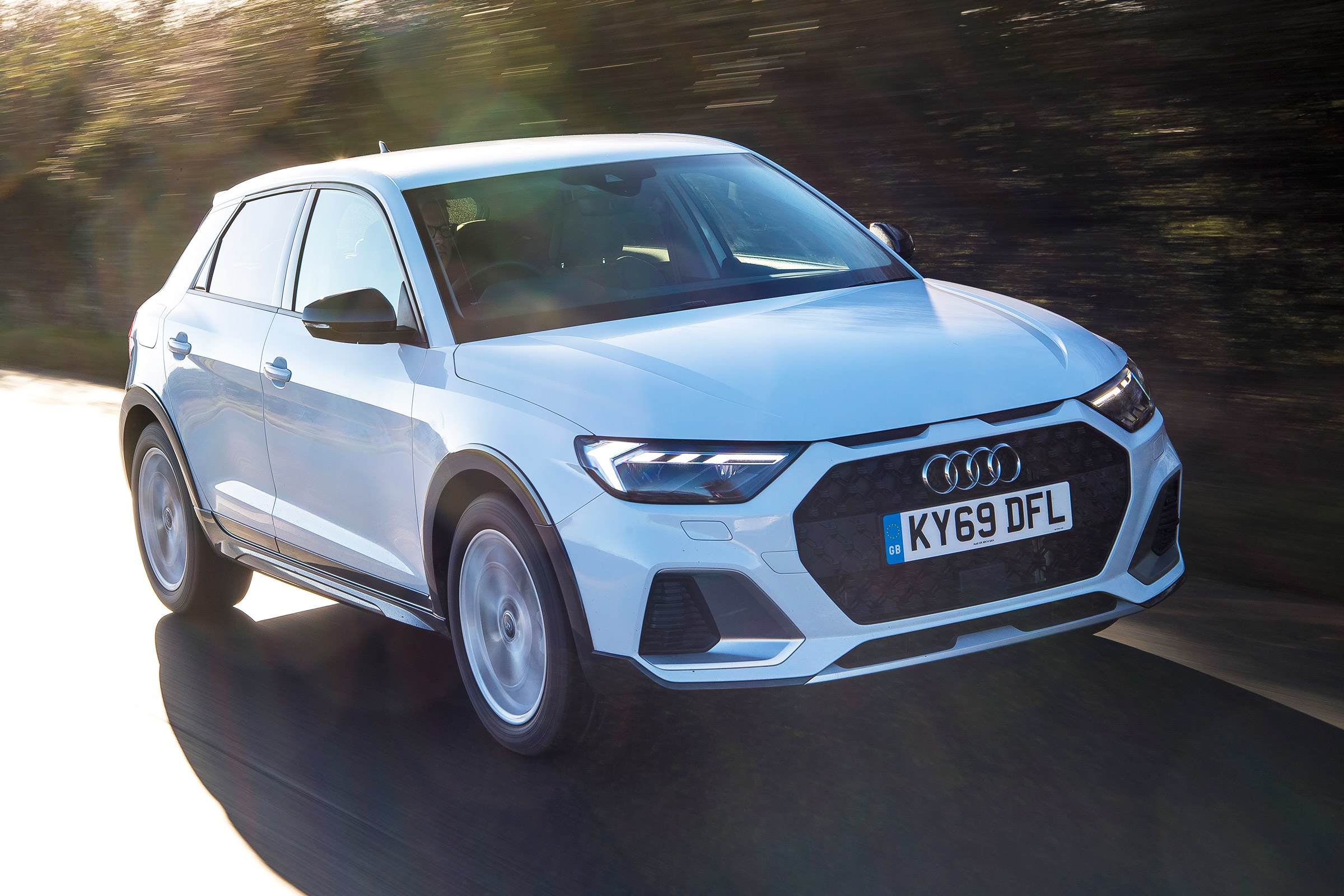 Audi A1 Citycarver - front tracking