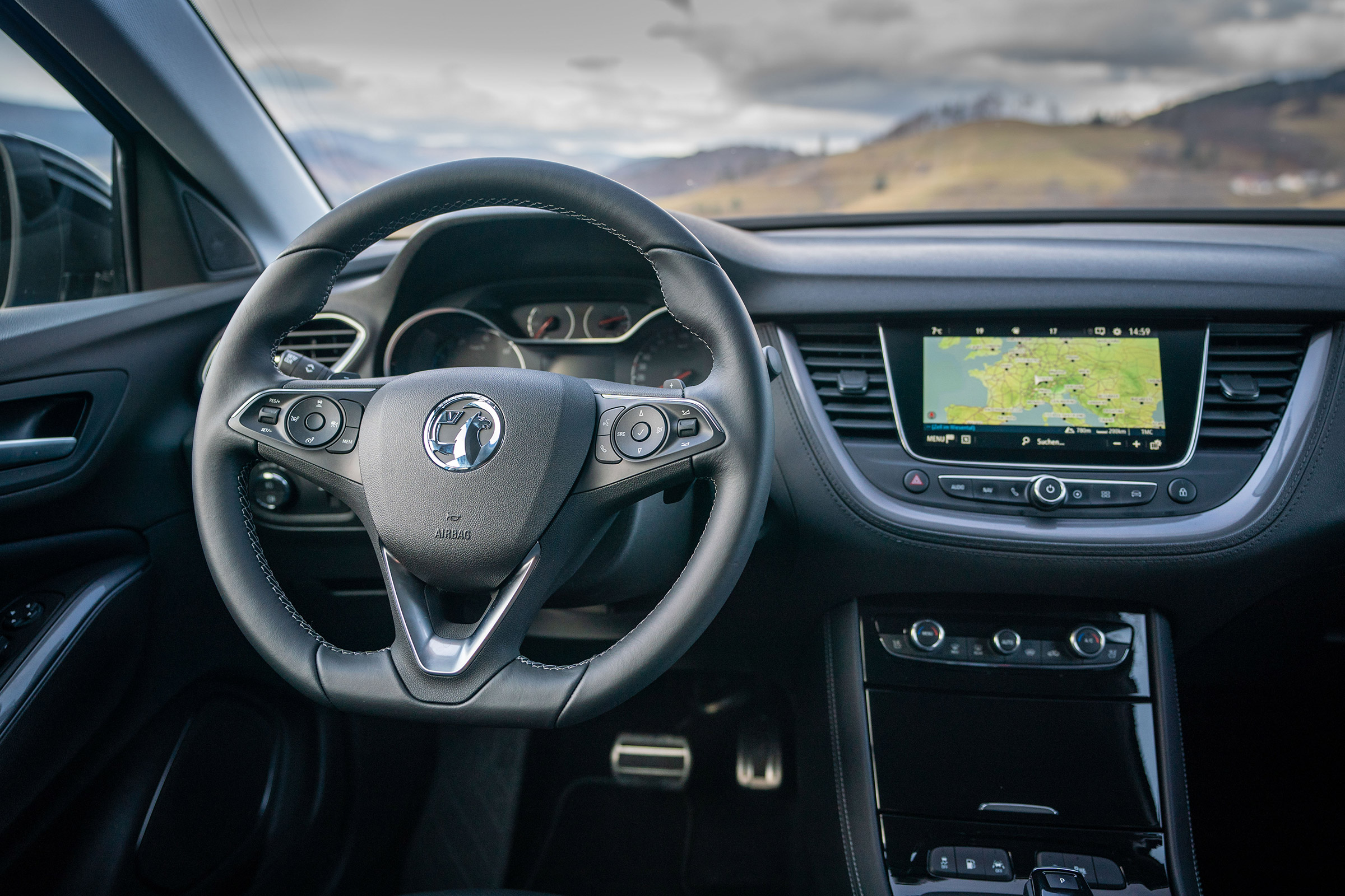 Vauxhall Grandland X Hybrid4 - dash