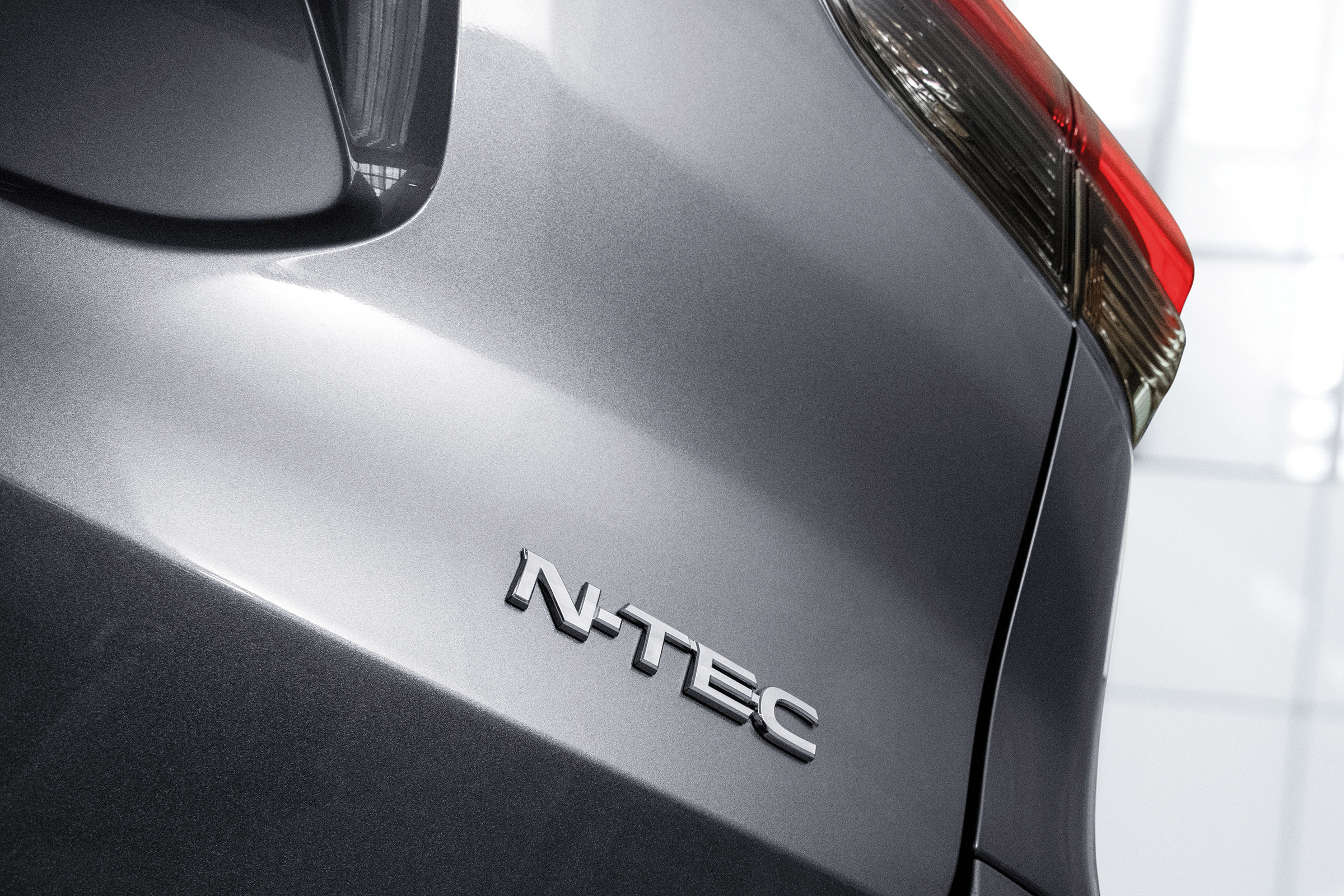 Nissan X-Trail N-Tec - rear badge