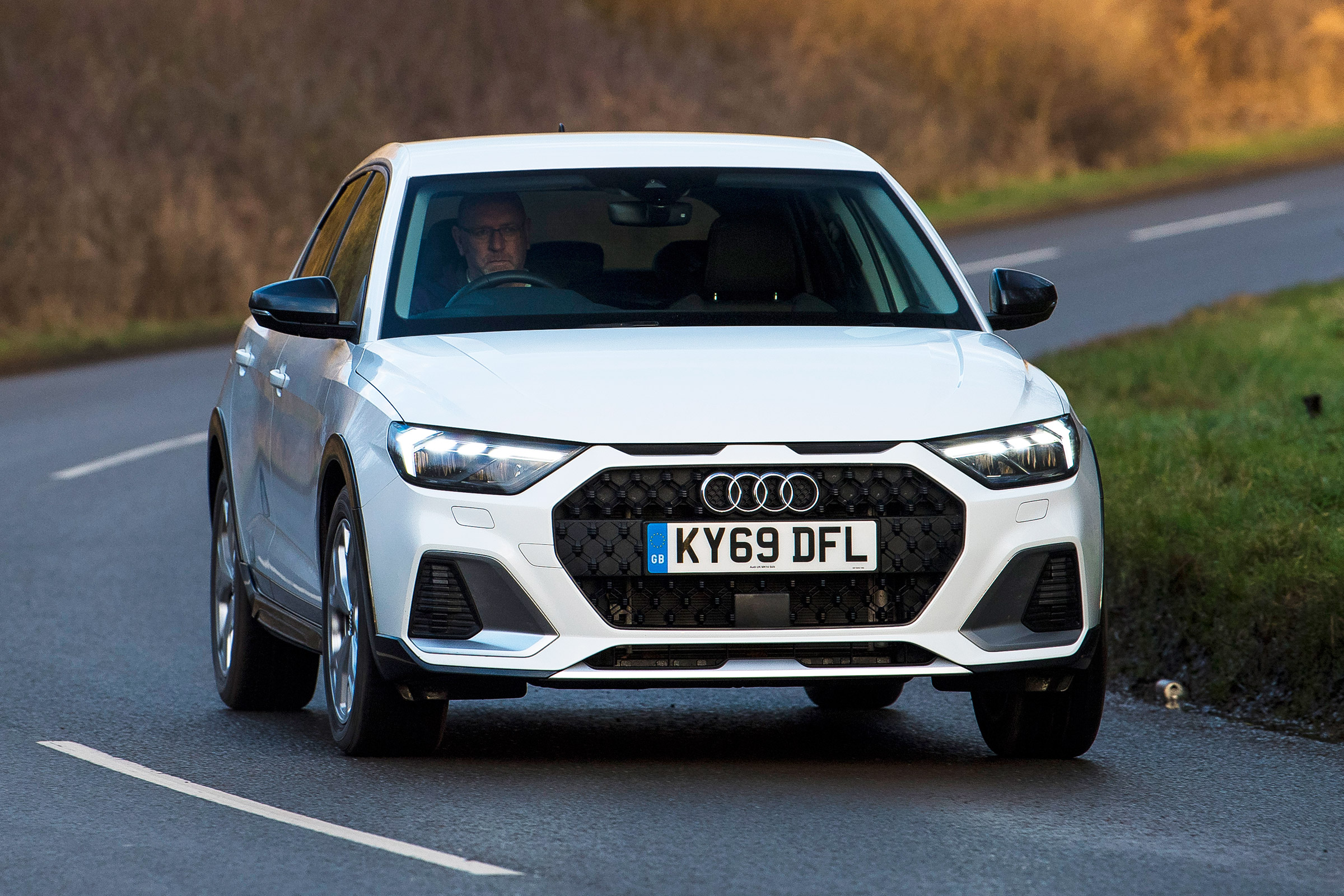 Audi A1 Citycarver - front cornering