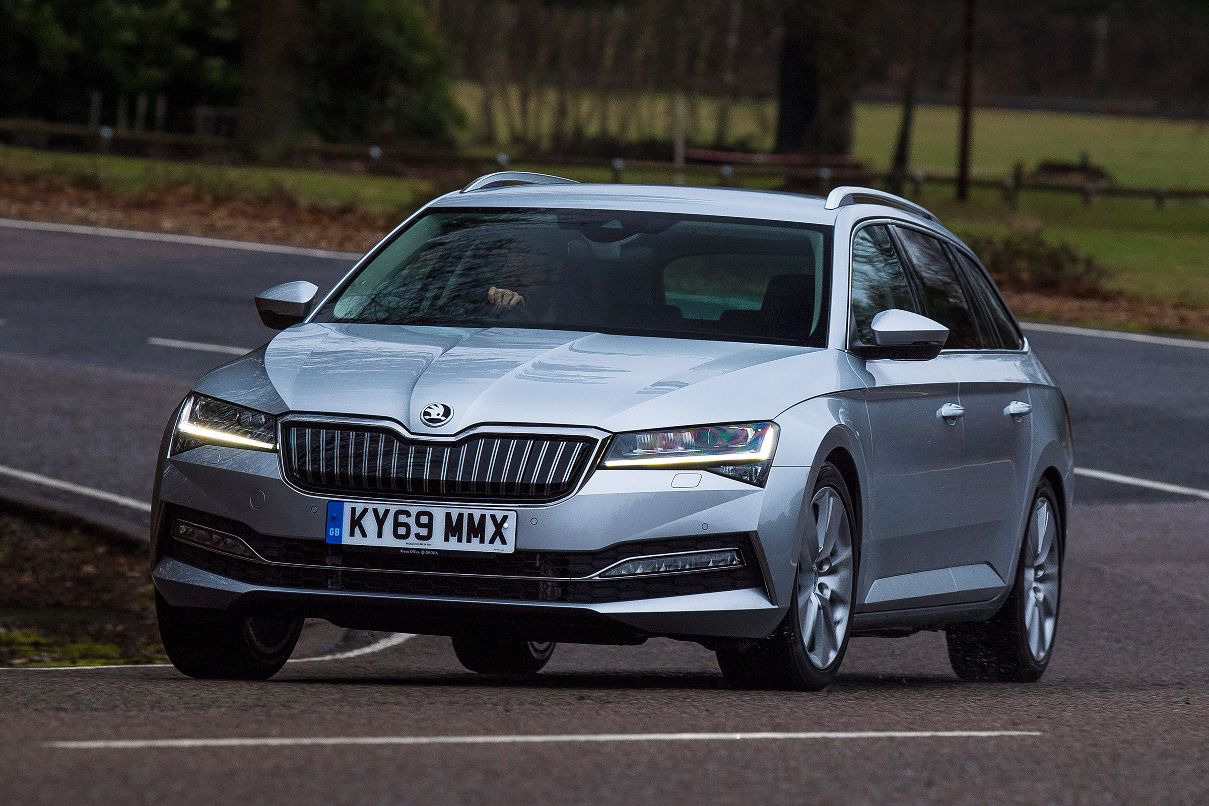 Skoda Superb iV Estate - front action