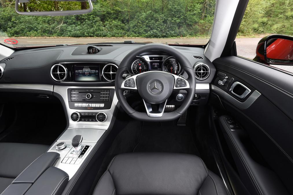 Used Mercedes SL - dash