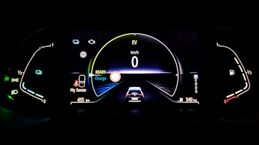 Renault Clio E-Tech - dials