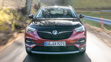 Vauxhall Grandland X Hybrid4 - full front
