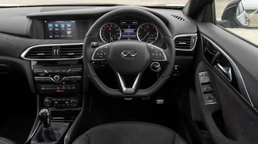 Used Infinti Q30 - dash