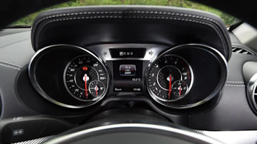 Used Mercedes SL - dials