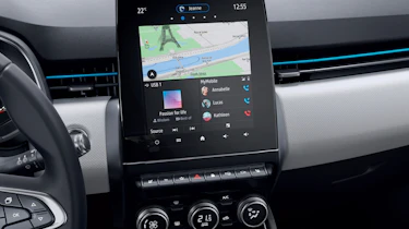 Renault Clio E-Tech - infotainment