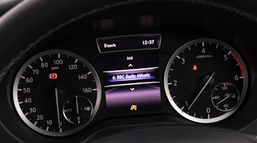 Used Infinti Q30 - dials