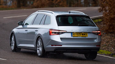 Skoda Superb iV Estate - rear cornering