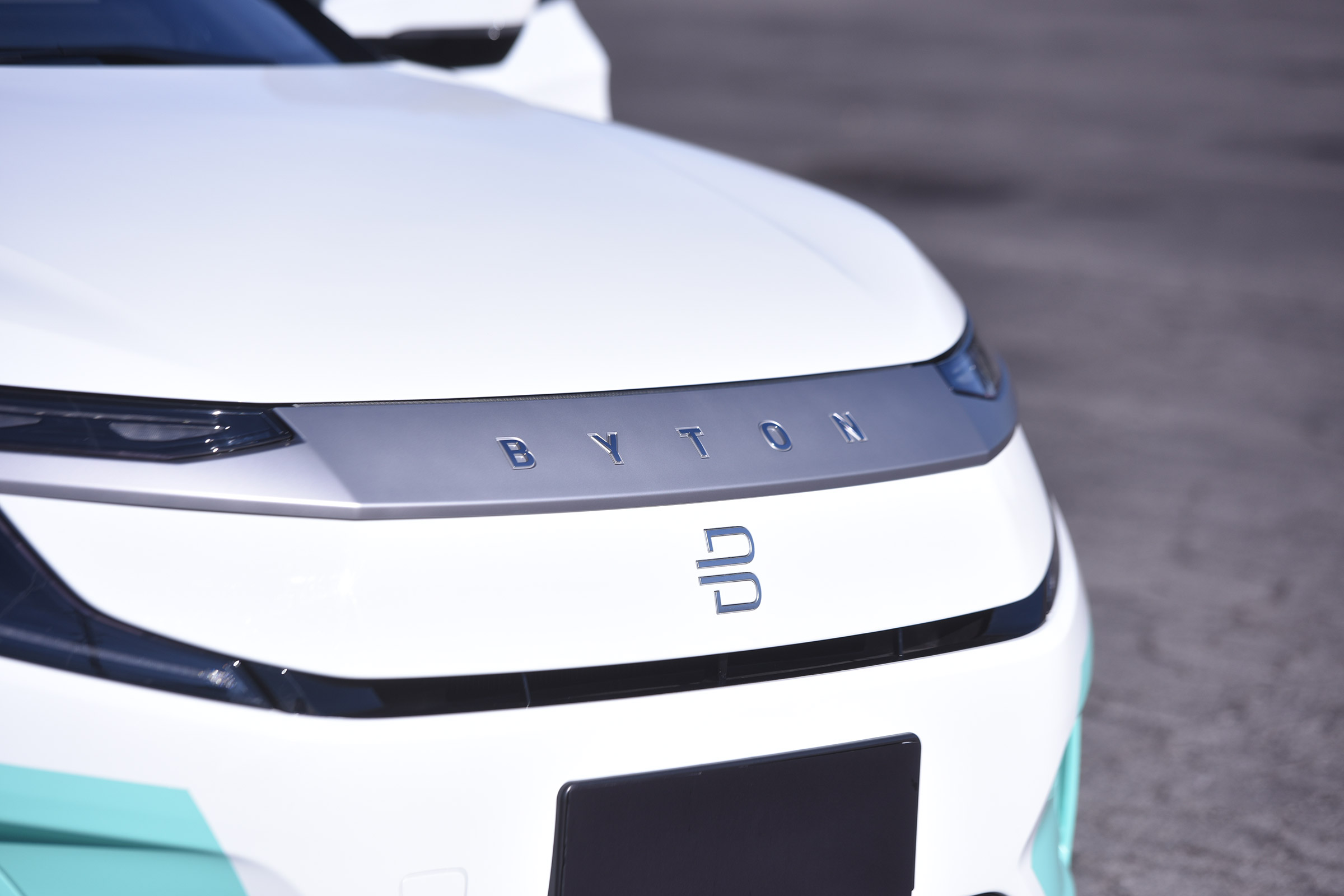 Byton M-Byte - front detail