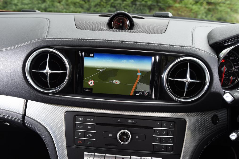 Used Mercedes SL - sat-nav