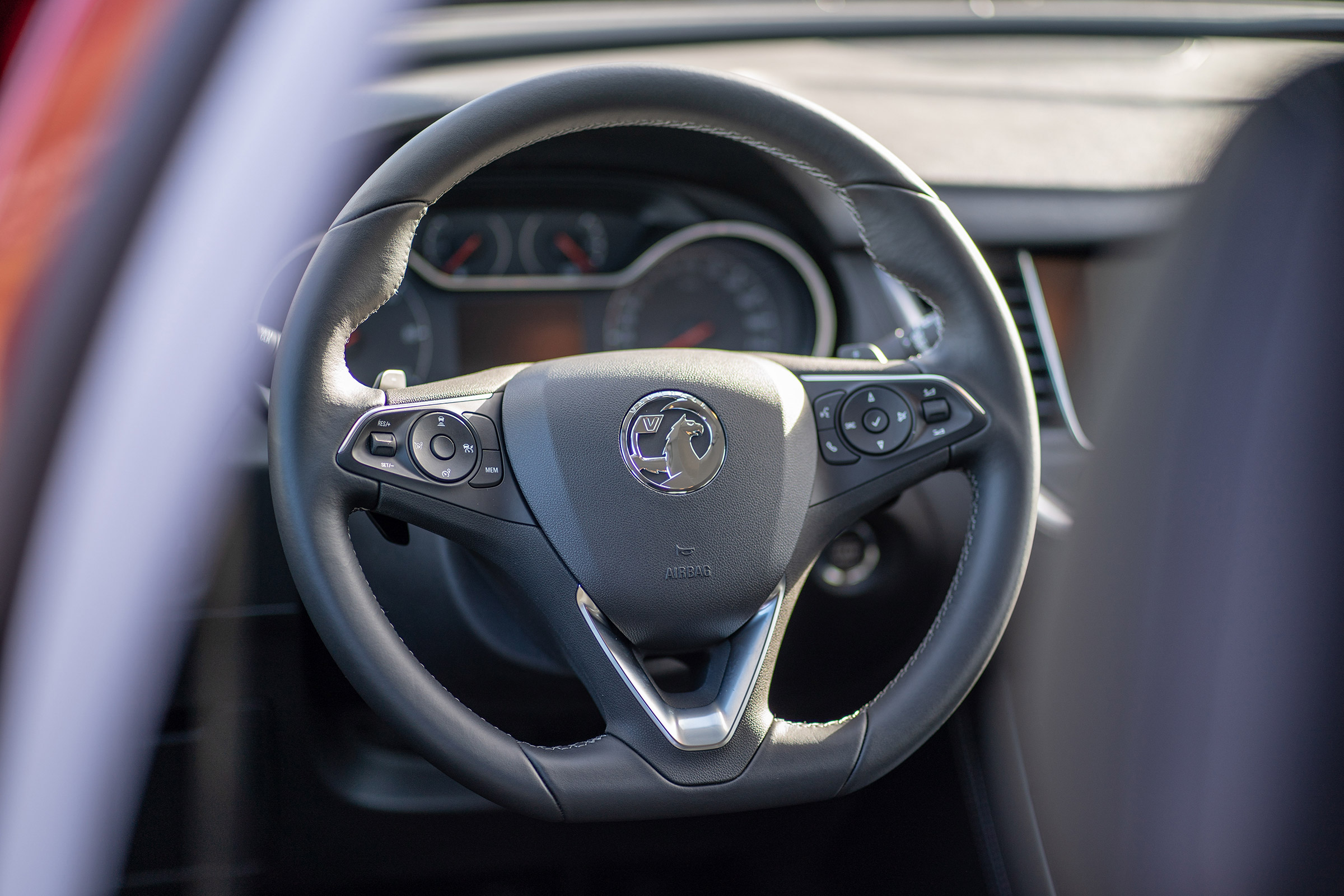 Vauxhall Grandland X Hybrid4 - steering wheel
