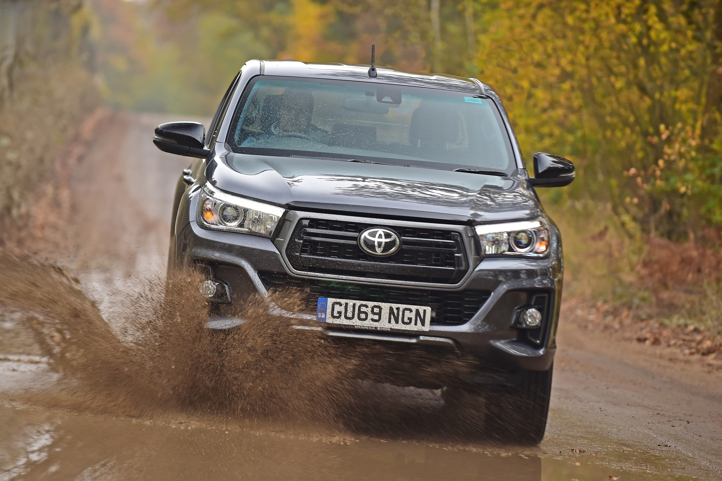 Toyota Hilux - front off-road
