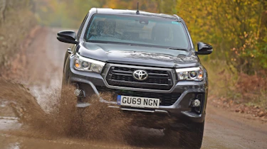 Toyota Hilux - front off-road