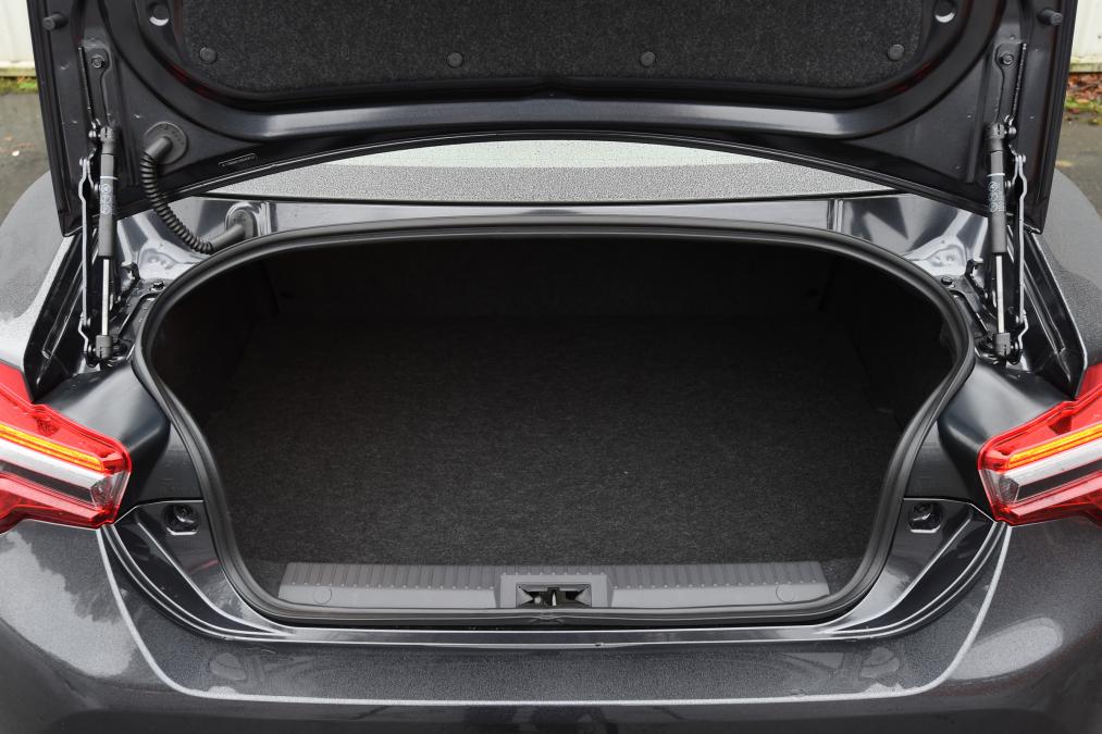Used Toyota GT86 - boot