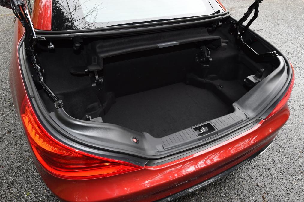 Used Mercedes SL - boot