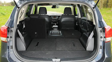 Used Kia Carens - boot