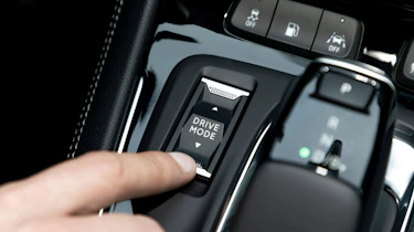 Vauxhall Grandland X Hybrid4 - drive mode