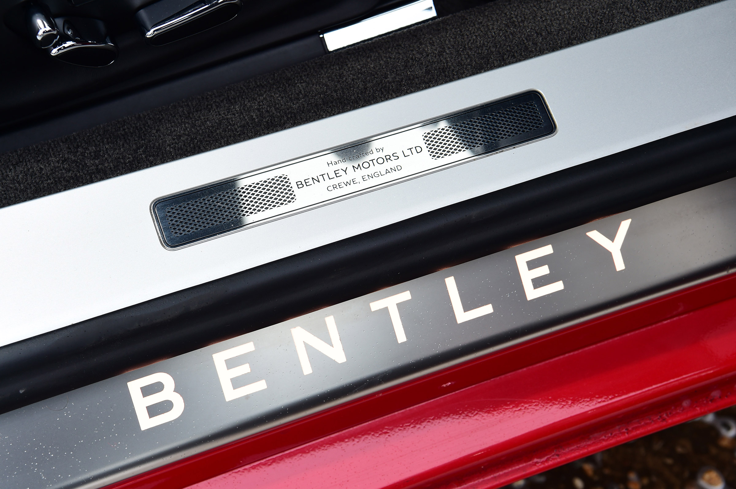 Bentley Continental GT V8 - sill