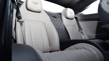 Bentley Continental GT V8 - rear seats