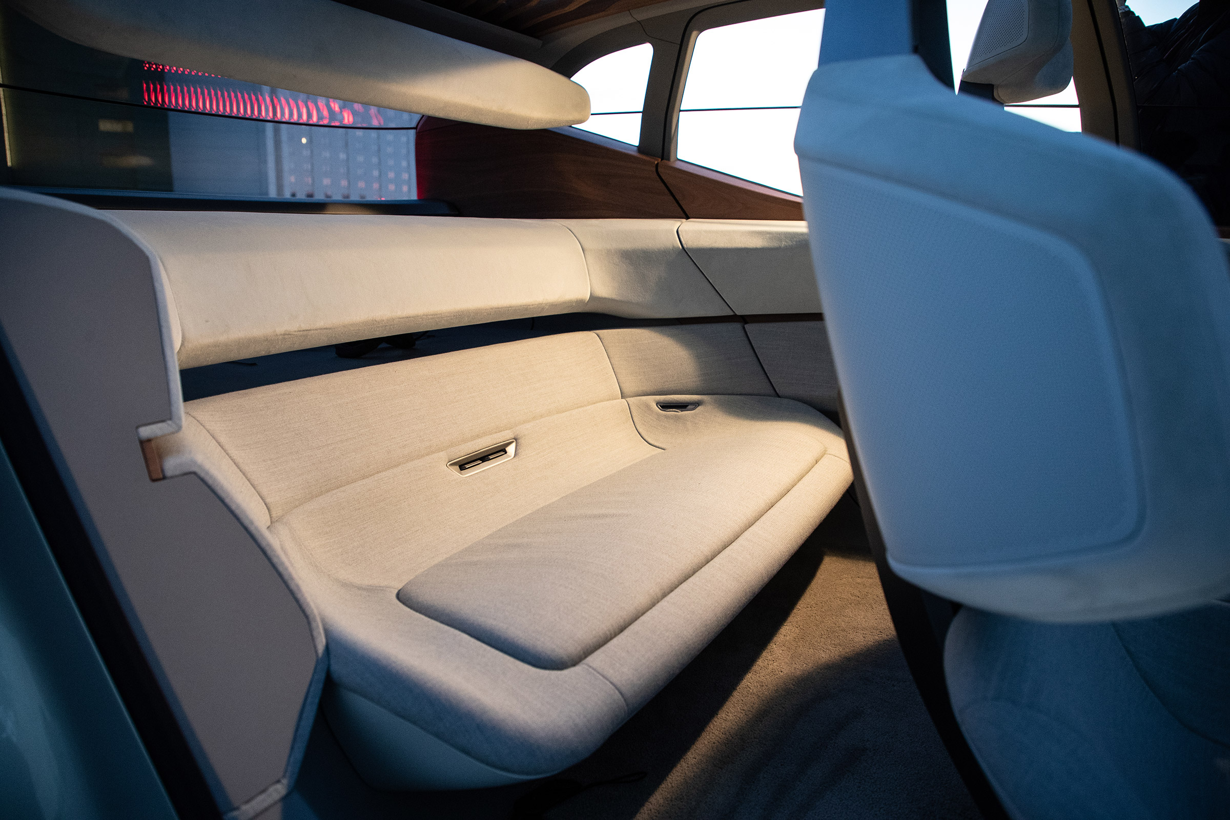 Audi AI:ME concept - rear bench