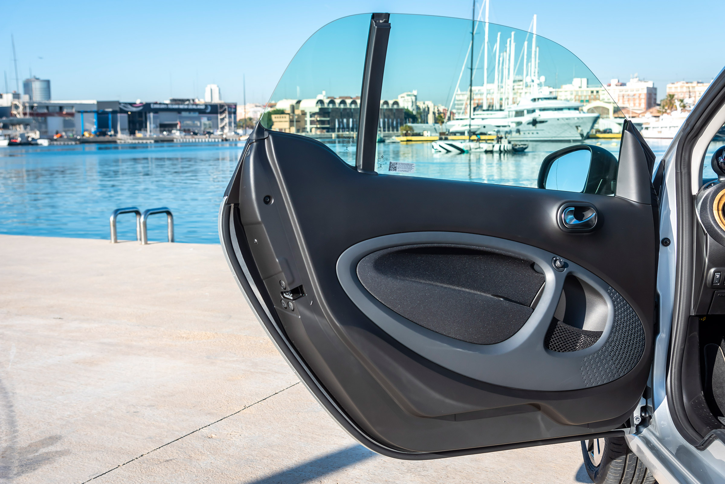 Smart EQ ForTwo - door