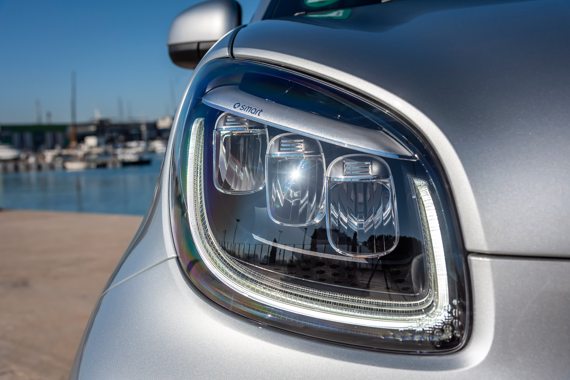 Smart EQ ForTwo - front light