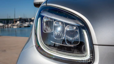 Smart EQ ForTwo - front light