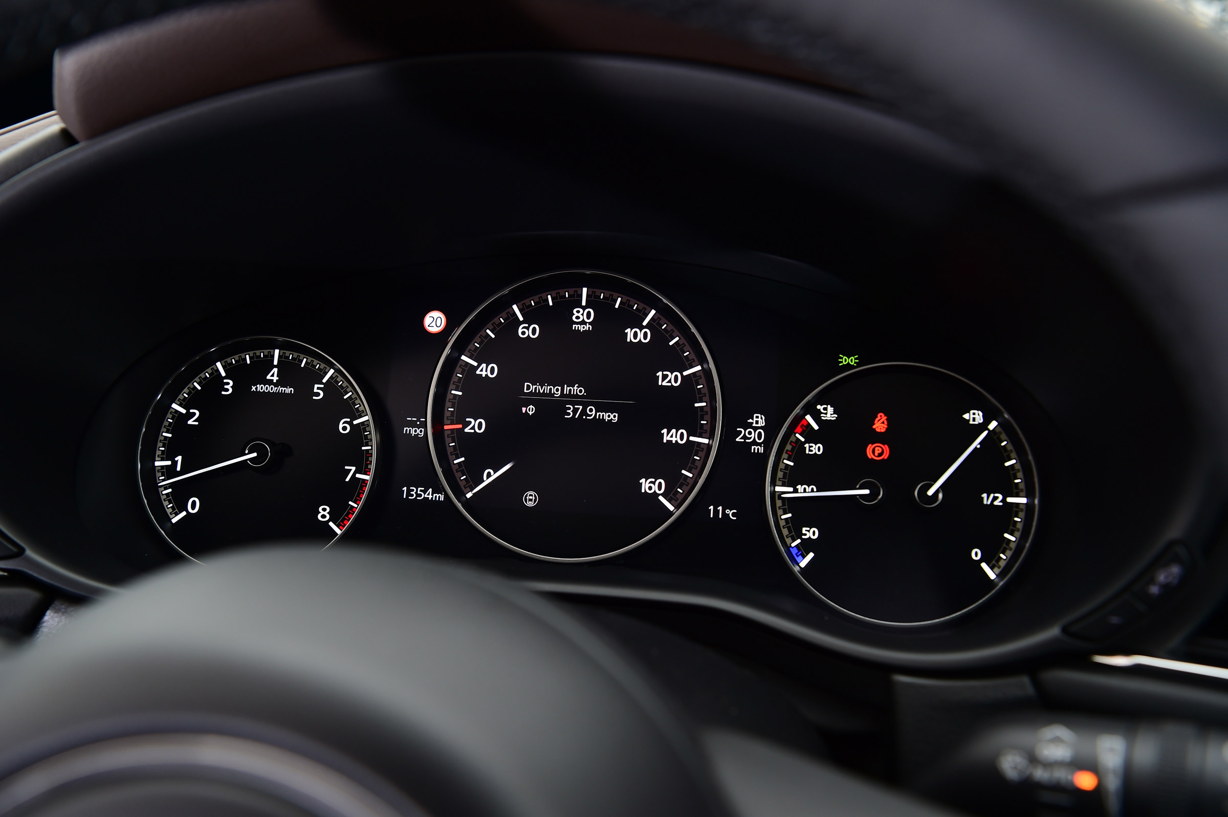 Mazda CX-30 - dials